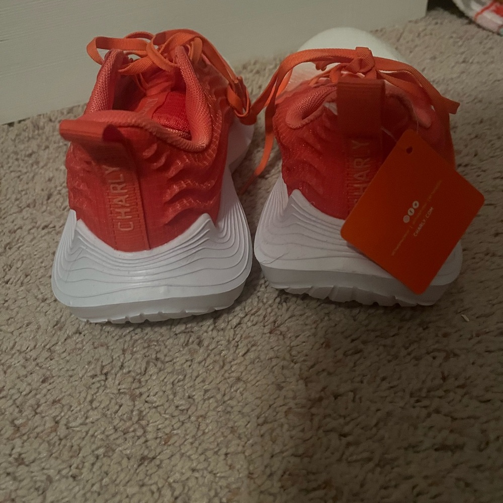 New Charly Women's Distinct PFX Running Shoes Coral White Ombre Size 7 NWT - Picture 3 of 3